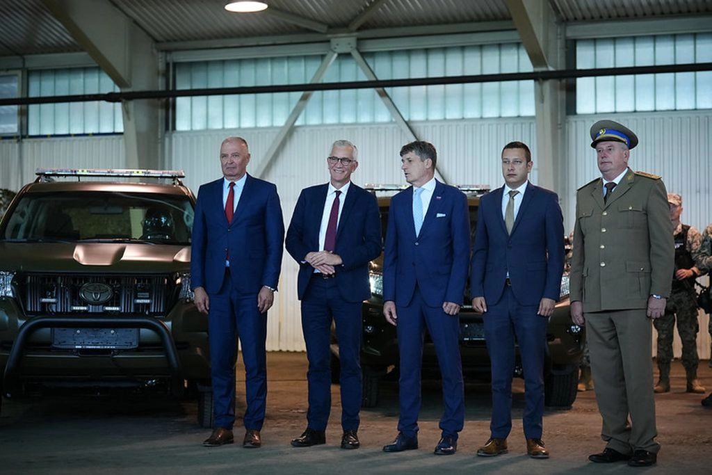 Vojnoj policiji OS BiH svečano uručena slovenska donacija